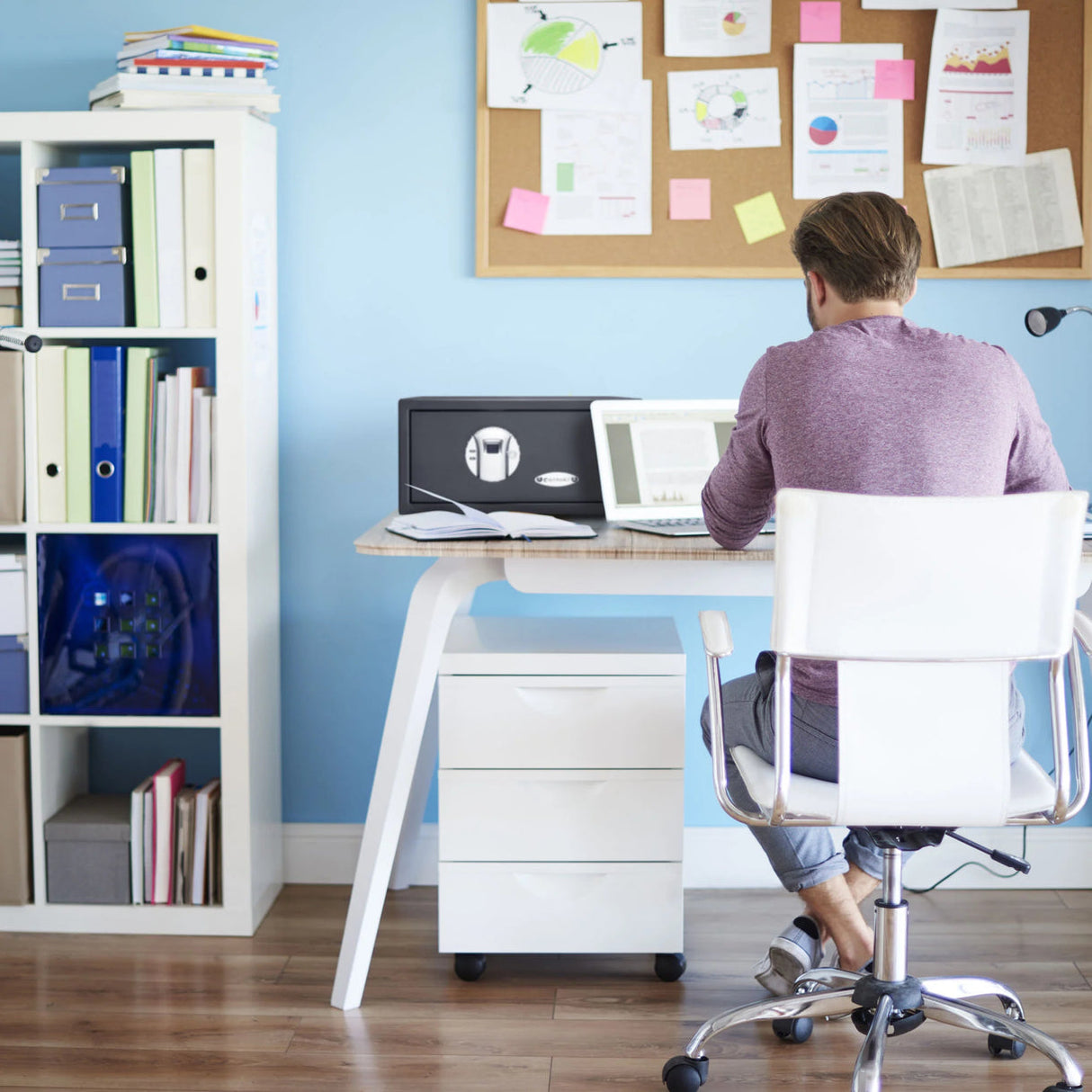 Barska BIOMETRIC Security Safe 0.8 CUBIC FT